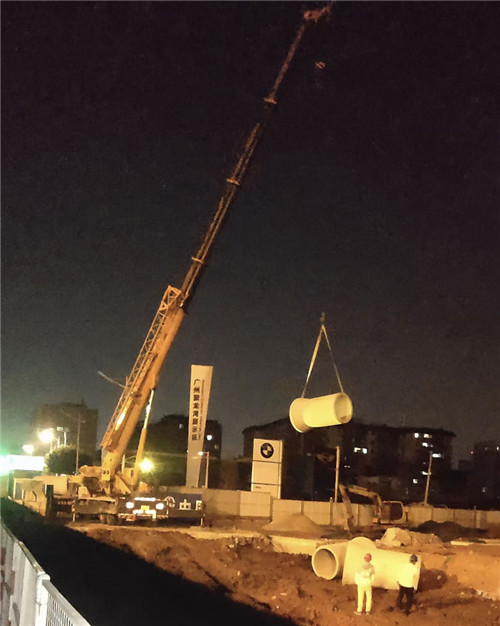 营口市“弯臂矫正”—— 吊车的 “形变补偿” 技术